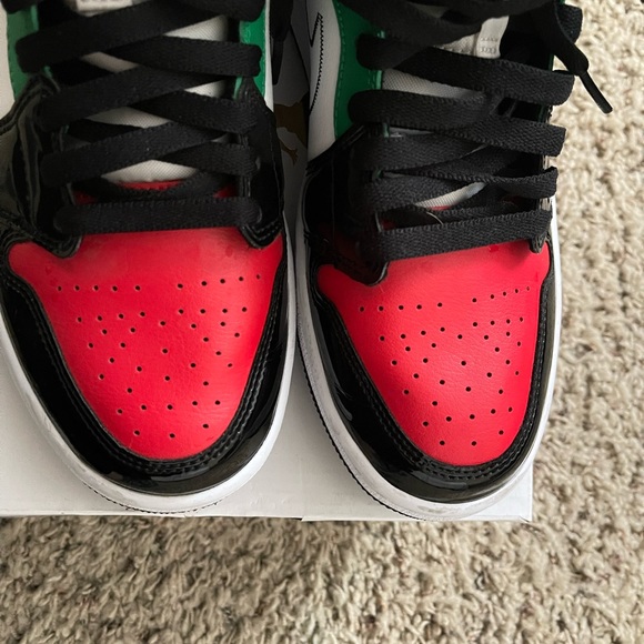 Women’s Air Jordan 1 Mid SE Multi-Color - Picture 5 of 11